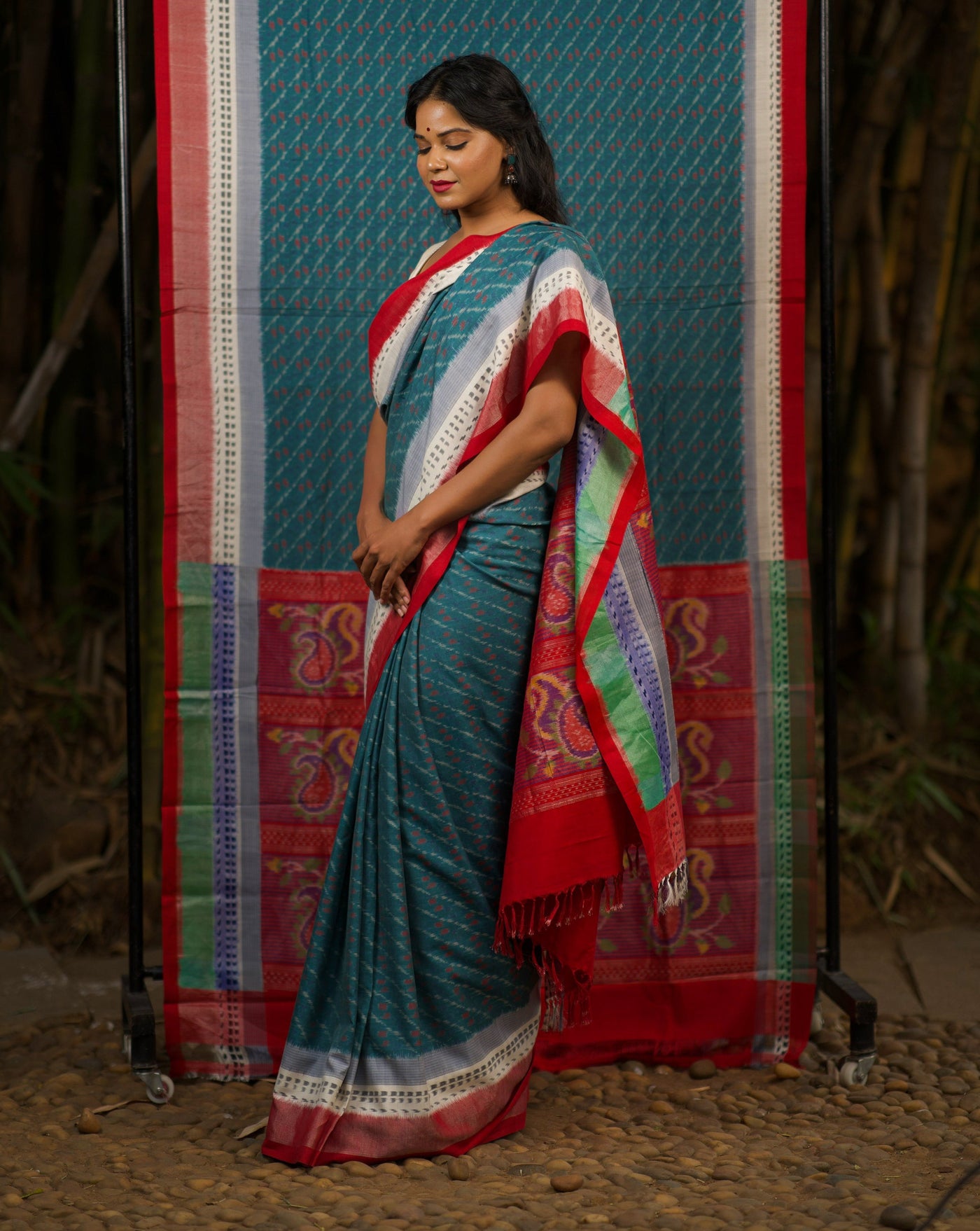 Buy Buy This White Silk Saree From Ramdhanu Ethnic Export Online in India -  Etsy